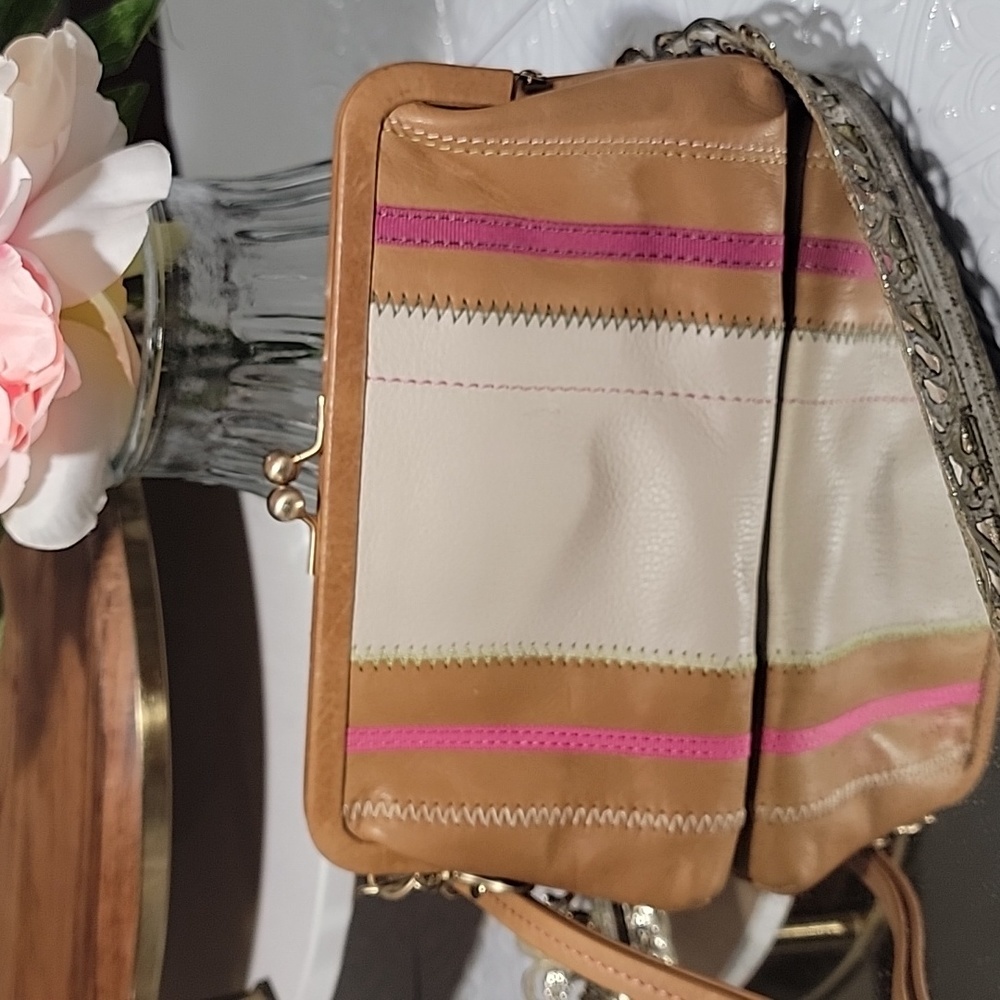 Liz Claiborne Colorblock Kisslock Leather Wristlet Clutch